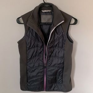 Athleta Dark Gray Embroidered Puffer Vest Size XS